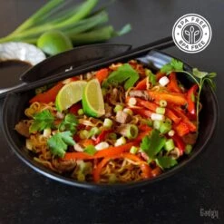 Gadgy Noodle Kom Set - 2 Kommen, 2 Paar Eetstokjes En 2 Lepels - Noodle Bowl - Japans Servies -Barbecue Benodigdheden 1200x1200 1009