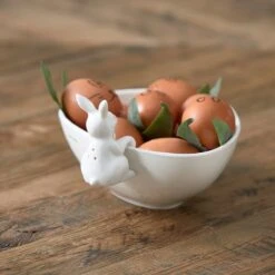 Riviera Maison Eierschaal Paasdecoratie, Eierhouder - Fresh Farm Eggs Bowl - Wit - Porselein - Giftbox -Barbecue Benodigdheden 1200x1200 1029