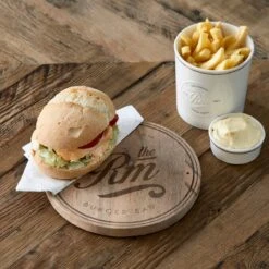 Riviera Maison Serveerplank Rond Hout Voor Hamburger - Amsterdam Burger Bar Serving Board - Bruin - Mangohout - 1 Stuk 7 Riviera Maison Serveerplank Rond Hout Voor Hamburger - Amsterdam Burger Bar Serving Board - Bruin - Mangohout - 1 Stuk -Barbecue Benodigdheden 1200x1200 1097