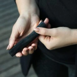 Black + Blum Binchotan Active Charcoal For Eau Good Water Bottles 4-pack -Barbecue Benodigdheden 1200x1200 124