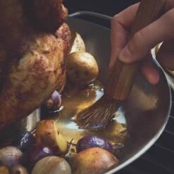 Burnhard Kiphouder - Chicken Roaster - RVS - 30,5 X 3,9 Cm -Barbecue Benodigdheden 1200x1200 1290