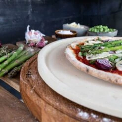 Boska Pizzasteen Deluxe L - Voor Oven & BBQ - Knapperige Pizza's - Ø 35 Cm - BBQ Accessoires -Barbecue Benodigdheden 1200x1200 1431
