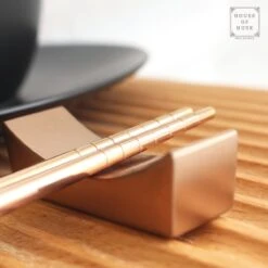 House Of Husk Chopsticks Set - Koreaanse Eetstokjes - Vaatwasserbestendig - RVS - 5 Paar - Rose Goud 13 House Of Husk Chopsticks Set - Koreaanse Eetstokjes - Vaatwasserbestendig - RVS - 5 Paar - Rose Goud -Barbecue Benodigdheden 1200x1200 2288