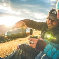 Stanley The Legendary Classic Bottle 1,00L - Thermosfles - Matte Black 21 Stanley The Legendary Classic Bottle 1,00L - Thermosfles - Matte Black -Barbecue Benodigdheden 1200x1200 244