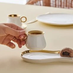 Karaca -Delon- Set Van 2 Koffiekopset-voor Twee Personen-Turkse Koffie-espresso-wit-gold-porselein- 6 Karaca -Delon- Set Van 2 Koffiekopset-voor Twee Personen-Turkse Koffie-espresso-wit-gold-porselein- -Barbecue Benodigdheden 1200x1200 729