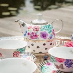 Melli Mello Luxe Theepot En Theemok 2-in-1 - Incl Schoteltje - Porselein - 600ml - High Tea Set - Tea For One - 14x15x15cm -Barbecue Benodigdheden 1200x1200 854