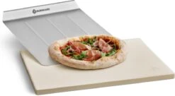 Burnhard Pizzasteen 38 X 30 X 1,5 Cm + Pizzaschep 27 Burnhard Pizzasteen 38 X 30 X 1,5 Cm + Pizzaschep -Barbecue Benodigdheden 1200x662 4