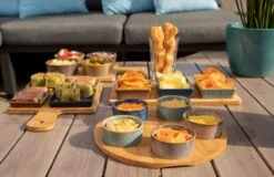Cosy & Trendy Serveerplank Bamboe Dia 25 Cm Met 5x Luxe Hapjes/saus/tapas Schaaltjes -Barbecue Benodigdheden 1200x778 3