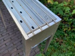 Spiedini Saté-bbq Bali 80 - Saté Houtskoolbarbecue Met Horizontaal Rooster - 80 Cm Lang, 11 Cm Breed - Materiaal: Gealuminiseerd Ijzer 24 Spiedini Saté-bbq Bali 80 - Saté Houtskoolbarbecue Met Horizontaal Rooster - 80 Cm Lang, 11 Cm Breed - Materiaal: Gealuminiseerd Ijzer -Barbecue Benodigdheden 1200x899 37