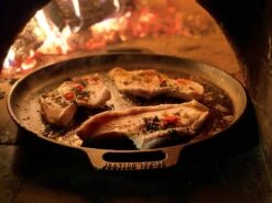 Valhal Outdoor Skillet / Plancha / Koekenpan - Gietijzer - Diameter 35cm, Twee Handvatten, VH35F -Barbecue Benodigdheden 1200x900 167