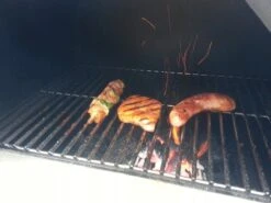 Merkloos MaxxGarden Pizza Oven - Smoker Barbecue Houtskool 45 X 65 X 158cm 28 Merkloos MaxxGarden Pizza Oven - Smoker Barbecue Houtskool 45 X 65 X 158cm -Barbecue Benodigdheden 1200x900 172