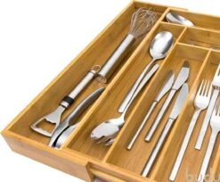 Budu Uitschuifbare Bamboe Bestekbak #45 (45 Cm Diep) - Bestekcassette Hout - Besteklade - 45 X 30,6 - 50 Cm - 6/8 Vakken -Barbecue Benodigdheden 1200x992 4