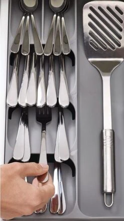 Joseph Joseph Bestekbak 8-vakken - Grijs - Sorteervakken -Barbecue Benodigdheden 674x1200 1