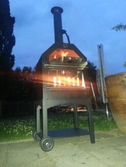 Merkloos MaxxGarden Pizza Oven - Smoker Barbecue Houtskool 45 X 65 X 158cm 29 Merkloos MaxxGarden Pizza Oven - Smoker Barbecue Houtskool 45 X 65 X 158cm -Barbecue Benodigdheden 900x1200 43